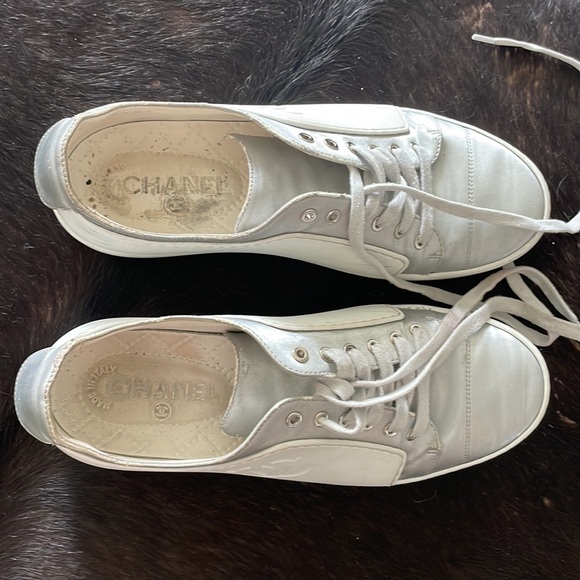Chanel white and silver sneakers size 39 - Picture 4 of 6